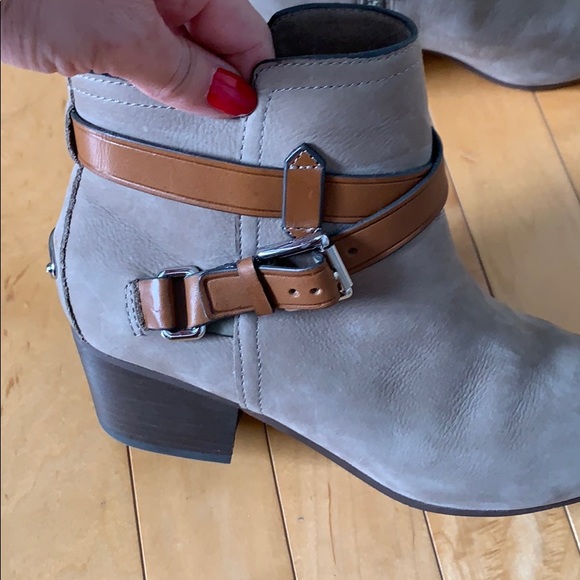 Coach Ankle boots size 7 - Picture 8 of 9